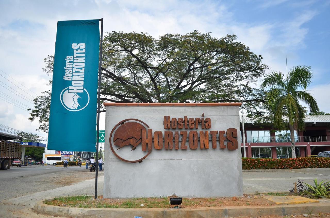 Hosteria Horizontes Caucasia Exterior foto