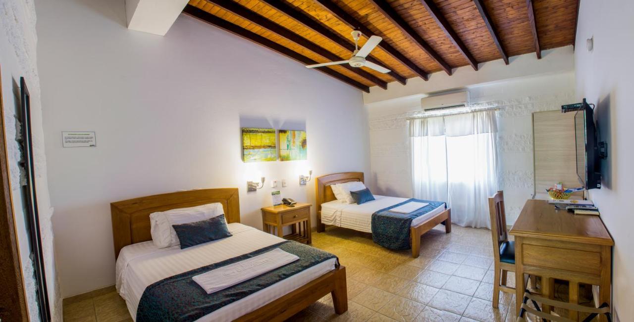 Hosteria Horizontes Caucasia Exterior foto